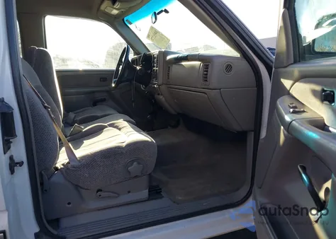 1999 Chevrolet Silverado 2500 Ls z USA, uszkodzony, nr VIN 1GCGK29U5XE204543